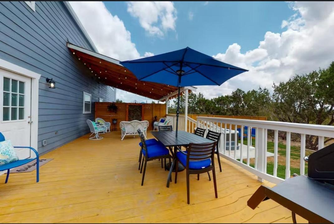 Blue Oasis In The Hill Country Hotell Kerrville Exteriör bild